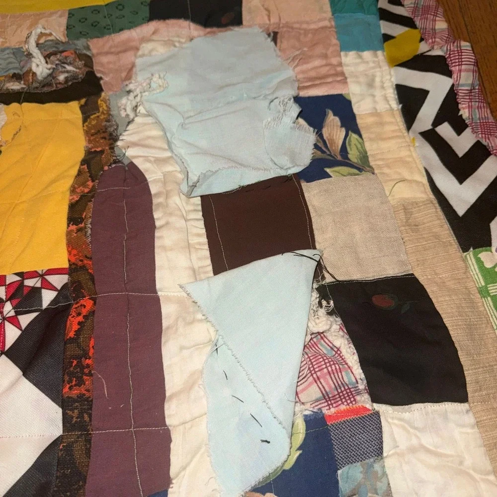 2.f vintage handmade quilt